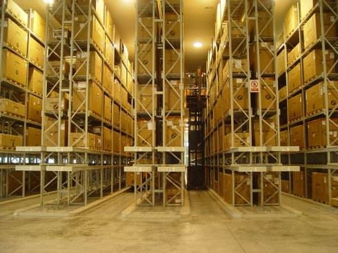 Logistic Storage Very Narrow Aisle Racking with Beam Bracing
